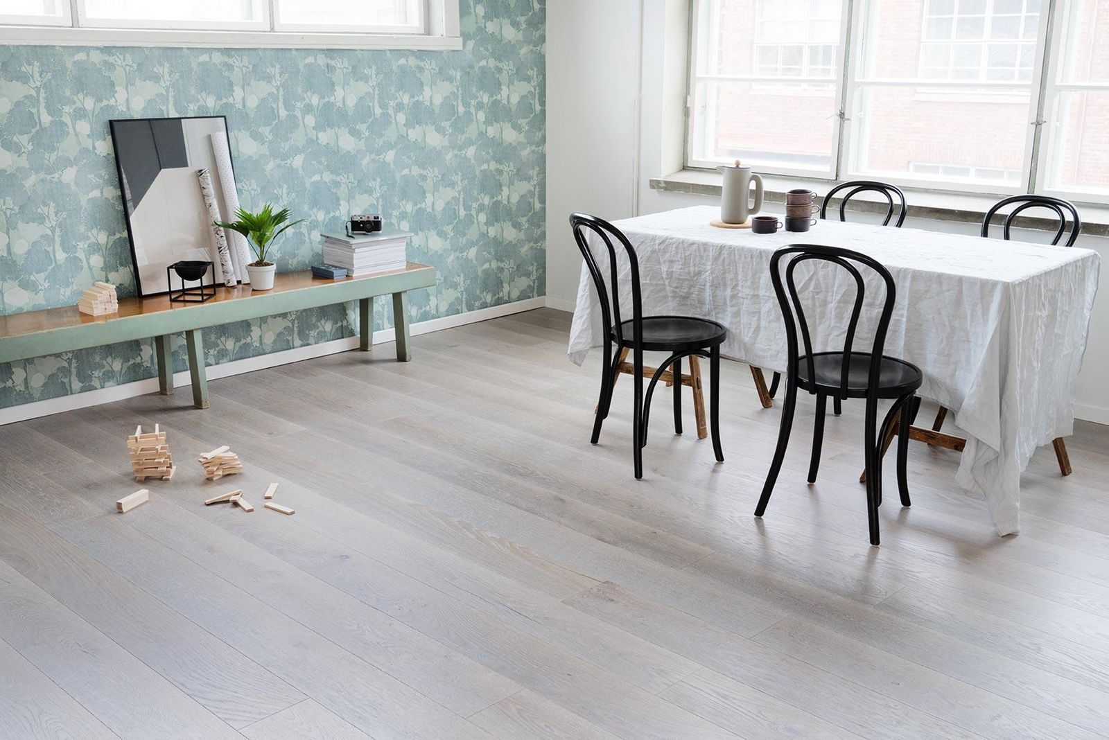 Timberwise Bole brushed matt-lacquered oak floor in a dining room